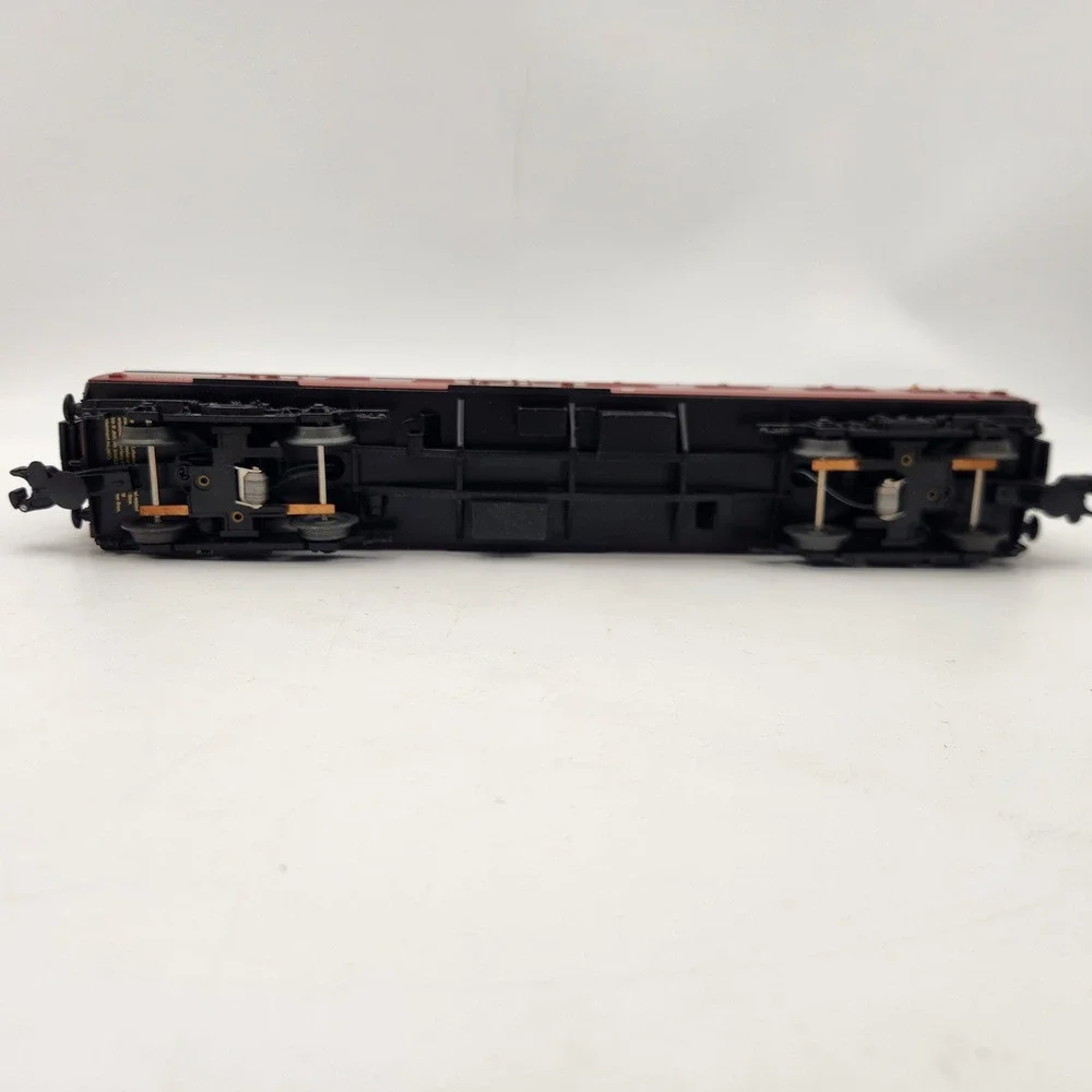 BR Maroon Mark 1 Passenger Coach 99720 HO OO Scale Model Train Carriage